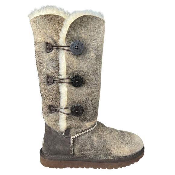 UGG Women’s Bailey Button III Brown Bomber Tall Winter Boot Size US 10 - Picture 1 of 10